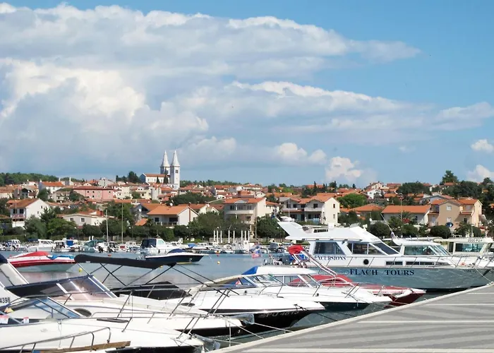 Perkovic-2 By Interhome Μεντουλίν