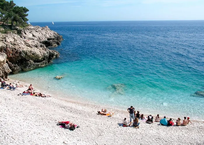 Perkovic-2 By Interhome * Μεντουλίν