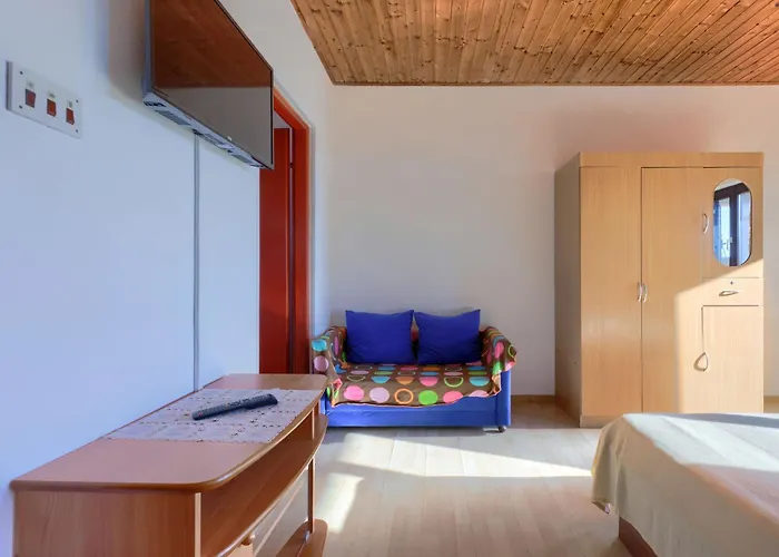 Perkovic-2 By Interhome Medulin